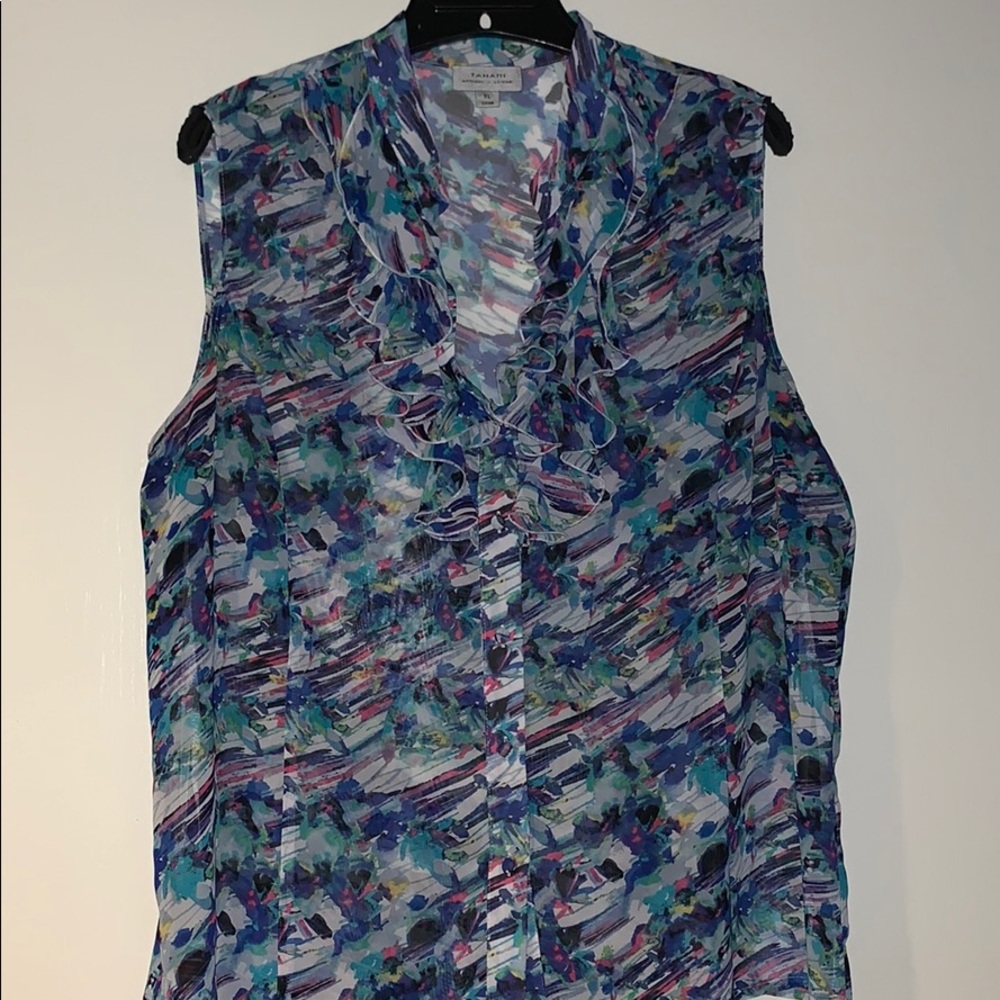 Geometric print ruffle blouse